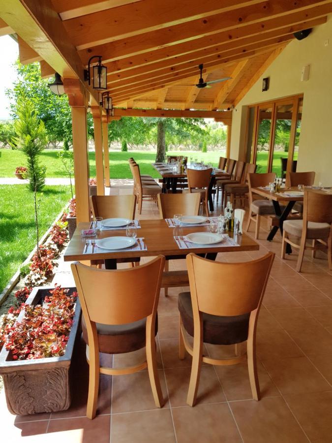 Lazar Winery Tourism B&B Rosoman Екстериор снимка