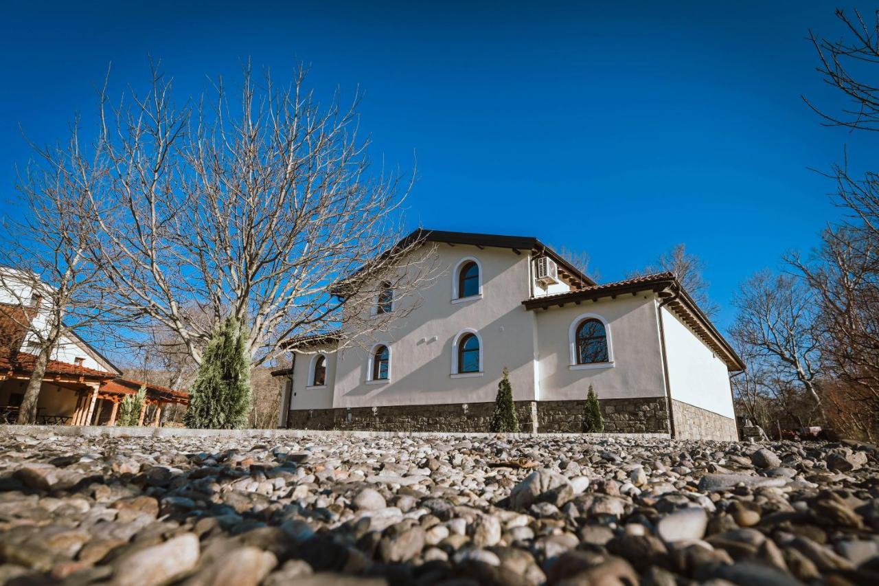 Lazar Winery Tourism B&B Rosoman Екстериор снимка